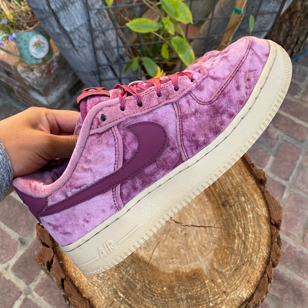 NIKE AIR FORCE 1 LV8 GS | BOYS |SNEAKERS |SIZE 7